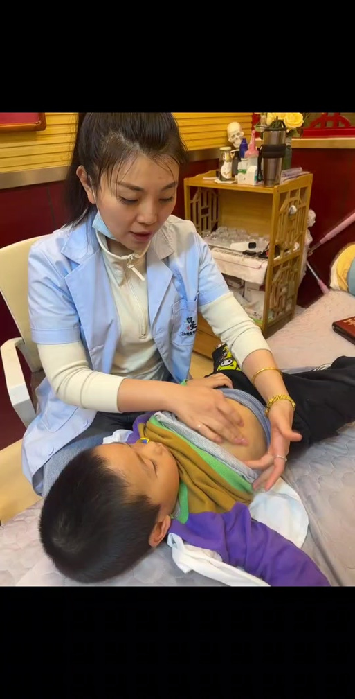如何挠肋骨最痒