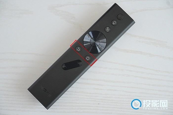 极米投影仪声音怎么调不了