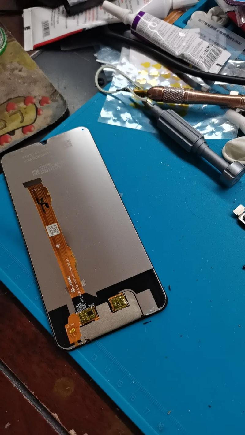 vivoz3i手机屏幕总成更换教程