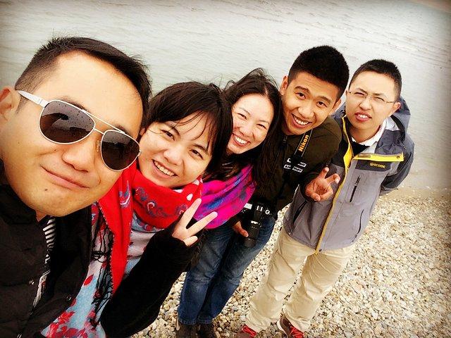 一群快乐的小二B什么意思