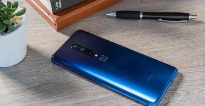 一加7pro是双扬声器吗