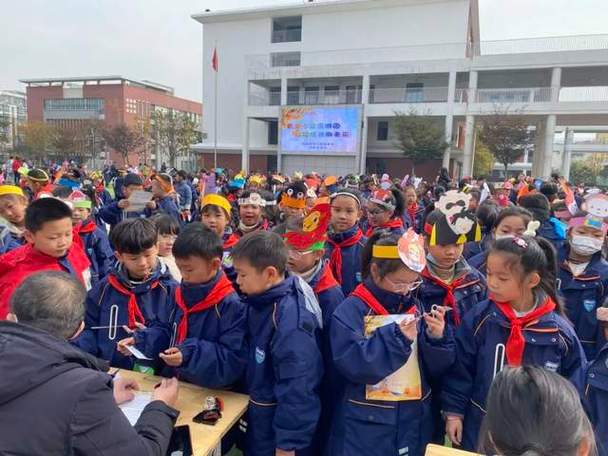 义务教育生物学课程标准2022图标
