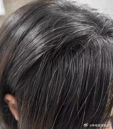 染什么颜色偏黑又自然