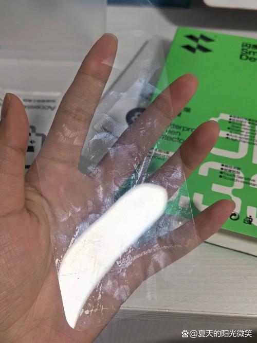 手机原带的膜能撕吗