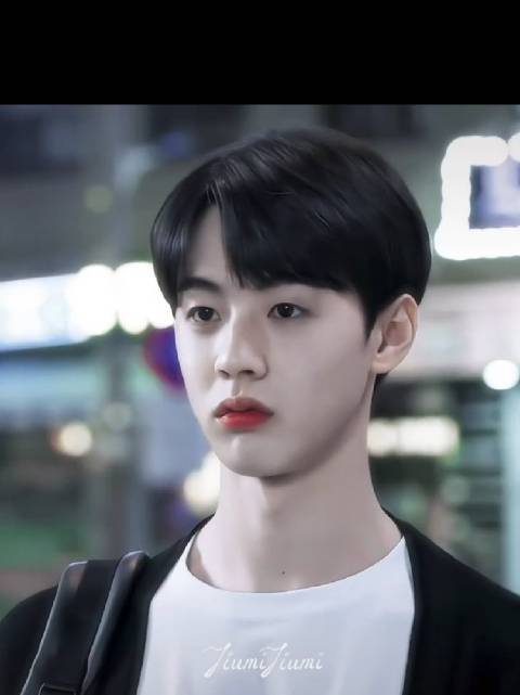 男二喜欢男主的韩剧