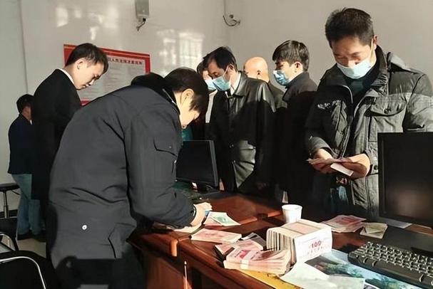 找个帮忙还债的老板