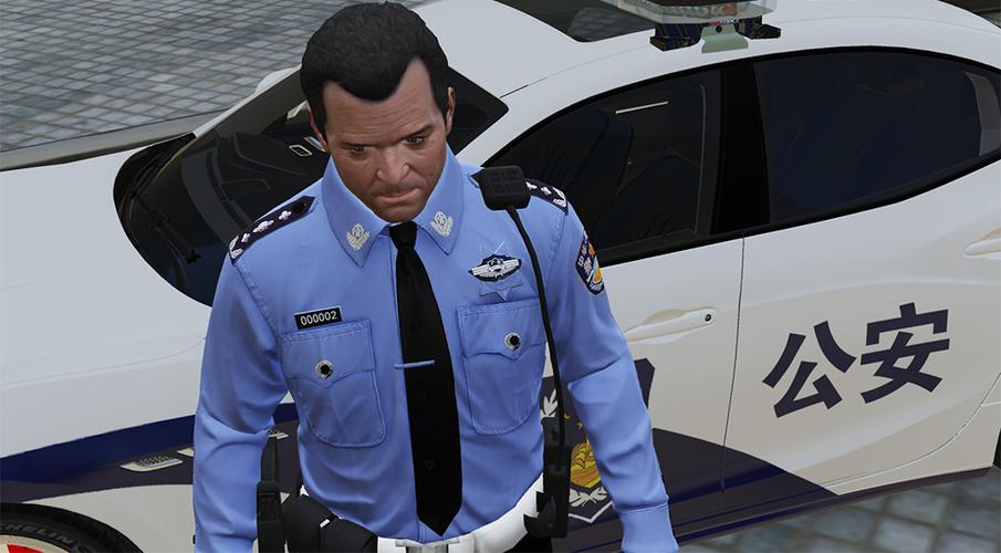 gta5怎么卡警察服装