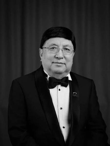男中音歌唱家李明柱逝世