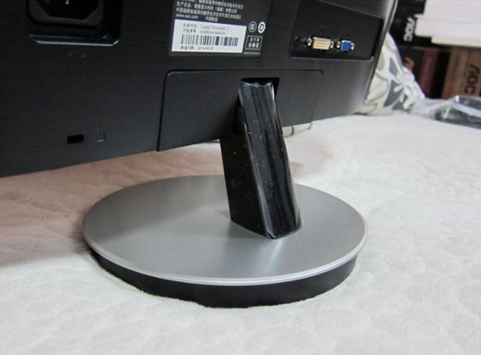 aoc显示器后面的按钮缩略图