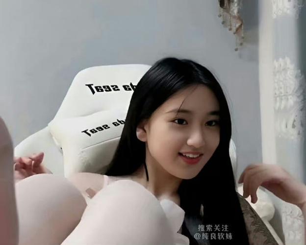 宇宙无敌超级清纯主角的背景故事
