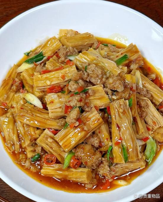 猪肉炖腐竹的做法