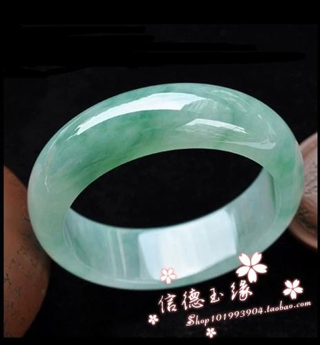 玉手镯好还是翡翠手镯好