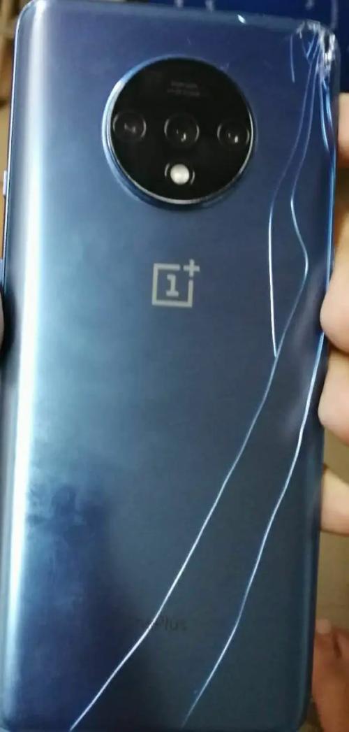 一加7t后盖碎了