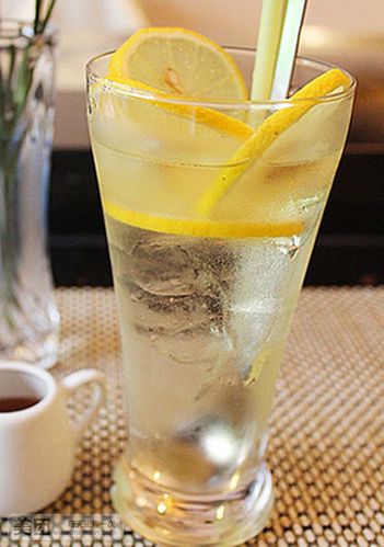 奶茶配雪碧会怎么样缩略图
