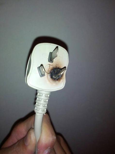 充电头爆炸了插座还可以用吗