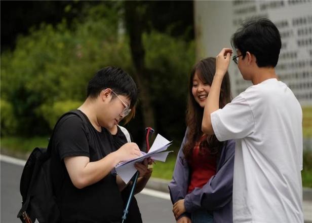 大学生生活调查报告