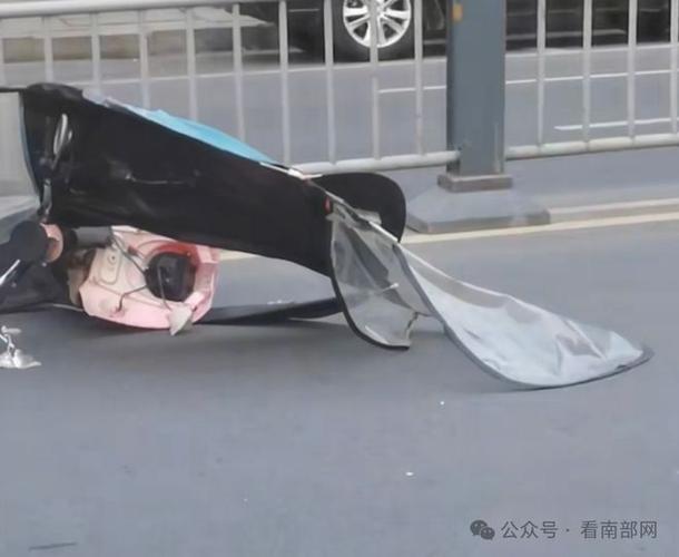 2个电动车相撞我逆行