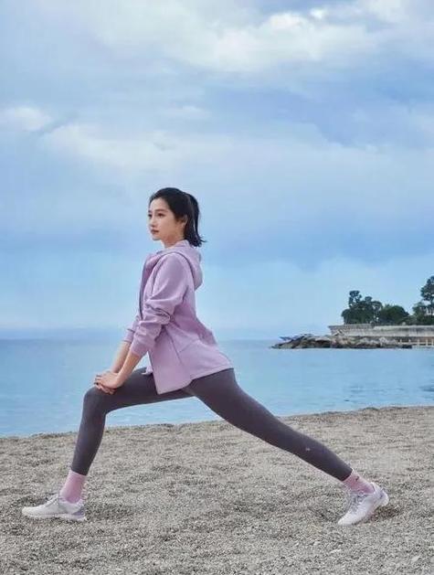 女人65岁乳房还丰满正常吗