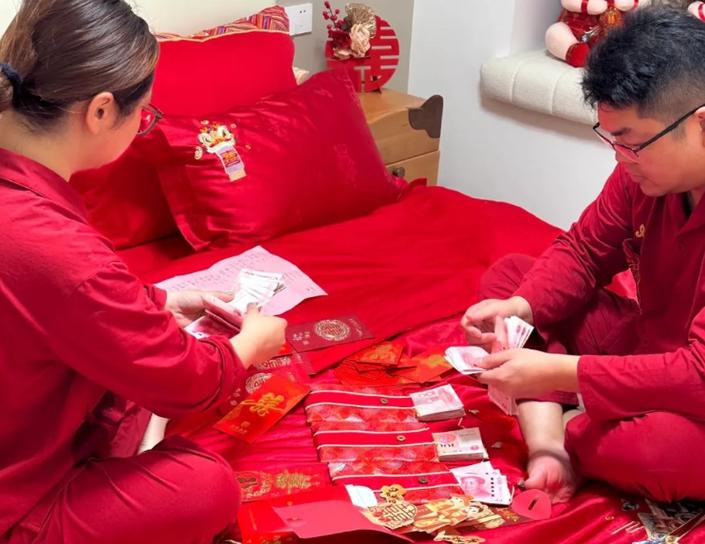 发小结婚该发多少红包缩略图