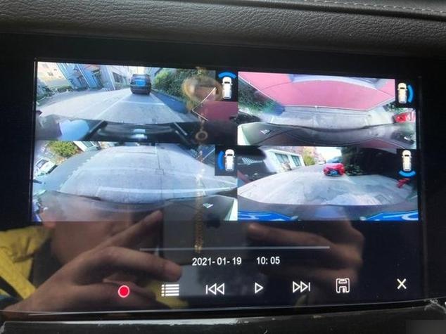 行车记录仪按喇叭就紧急录像