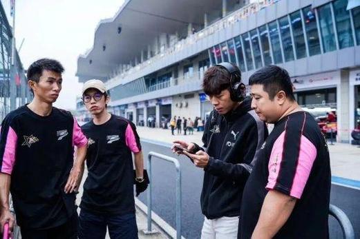 女主是运动员男主是明星缩略图