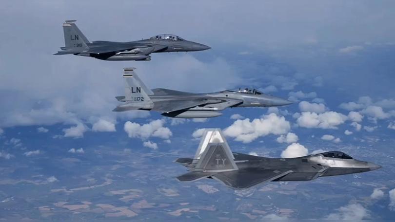 F22与F15模拟空战缩略图