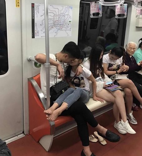 车厢恋情