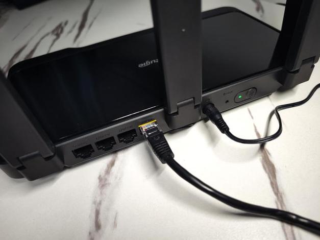 wifi黑色的盒子是什么