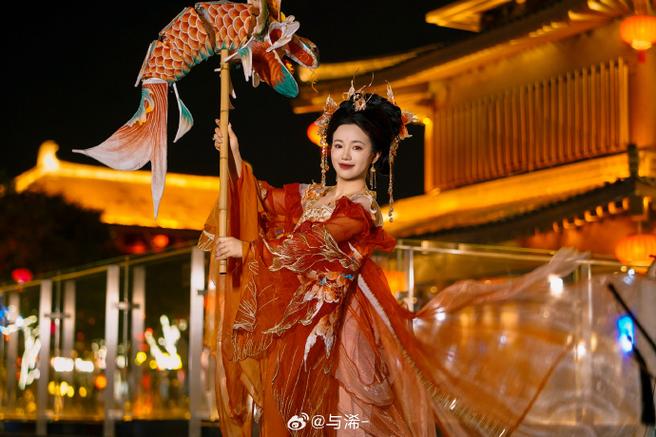 正版锦鲤汉服