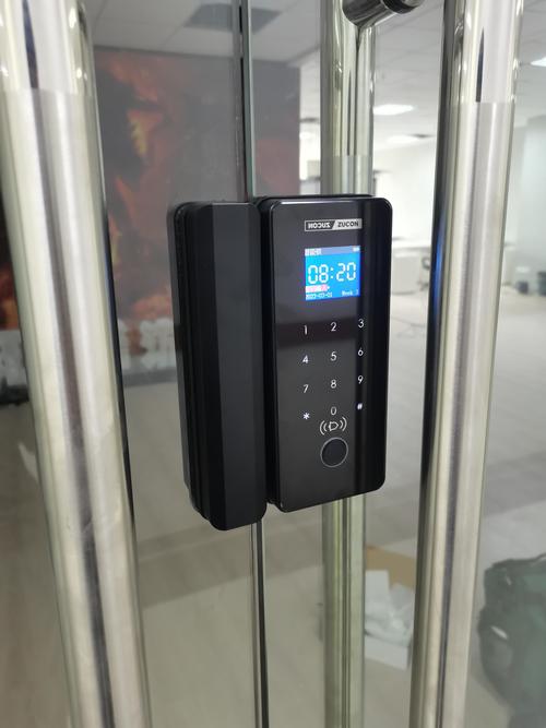 玻璃门密码锁图片