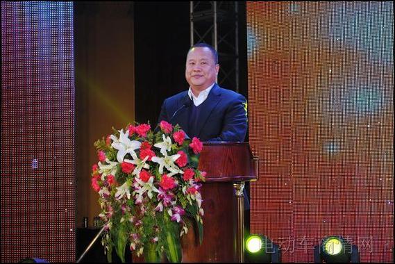 小刀董事长个人简介