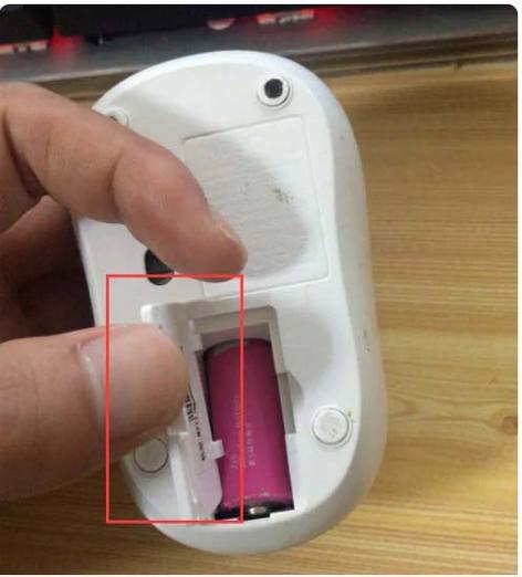 logitechm215怎么换电池