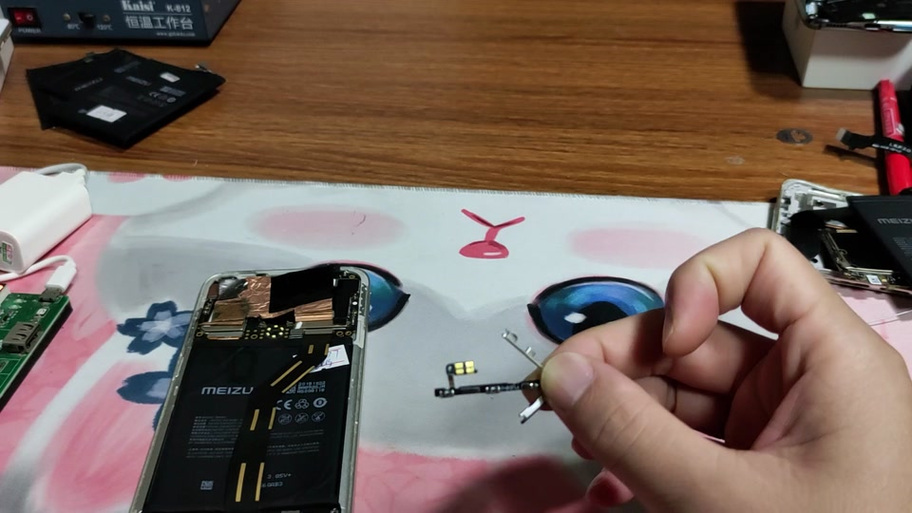 手机侧面按键按不动没弹性