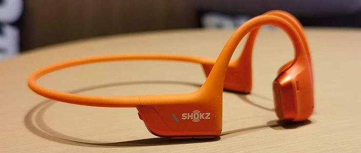 韶音S820充满电的指示灯什么颜色