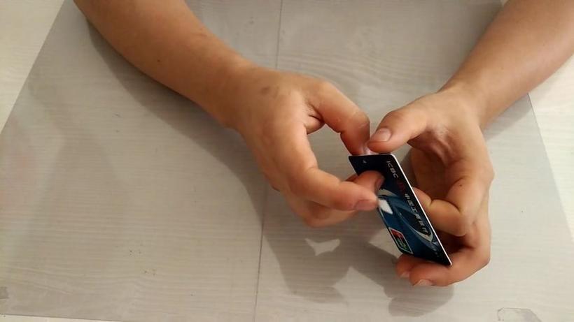 银行卡背面的膜掉了还能用吗