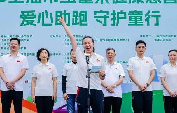本人急招一名接送小孩上下学