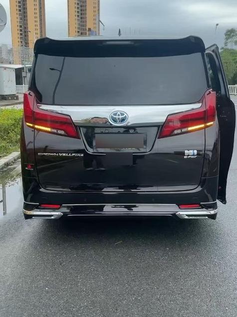 丰田和阿尔法一样的车
