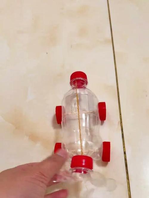 用瓶子做的手工作品有哪些