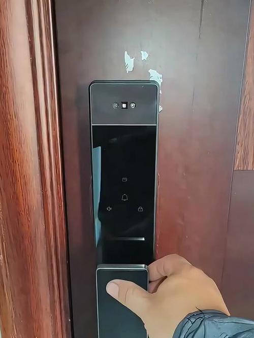 智能锁怎么用钥匙开门游戏截图