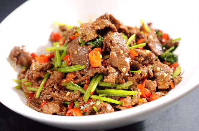小炒牛肉选什么肉最好