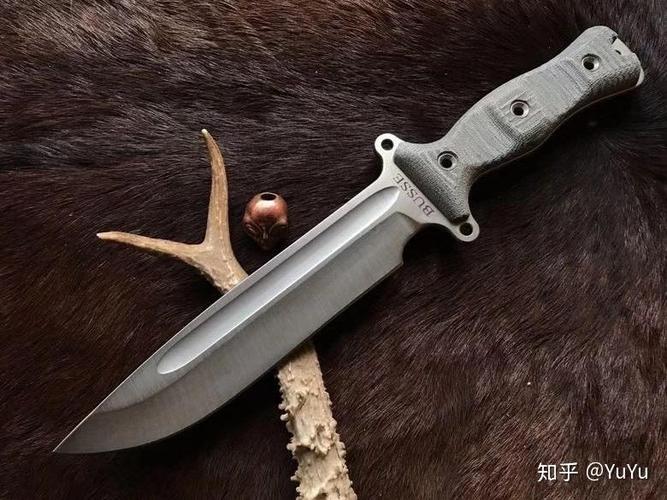 好玩且内存小的moba游戏
