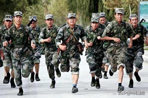 当兵是自己去部队还是部队来人接