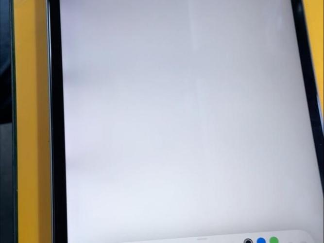 ipad看视频时突然闪屏幕