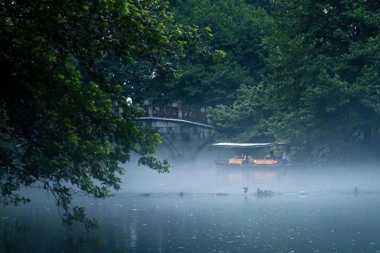 烟雨飘摇3孔和4孔伤害差多少