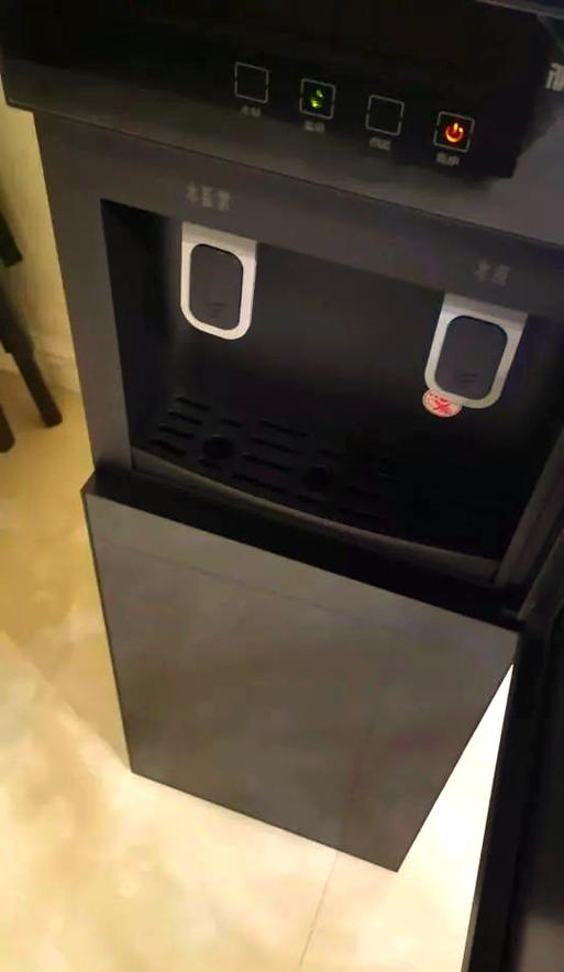 饮水机灯不亮了怎么办