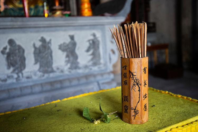 庙里抽签的东西叫什么