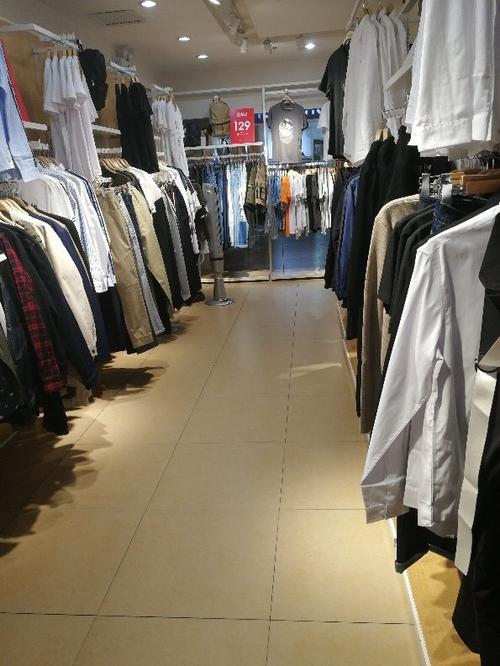 荟聚男装品牌
