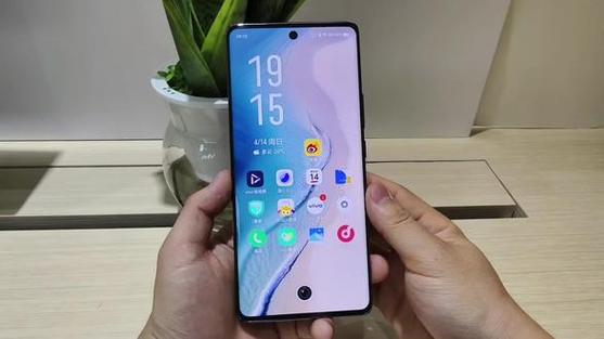 小V是哪个手机的语音助手
