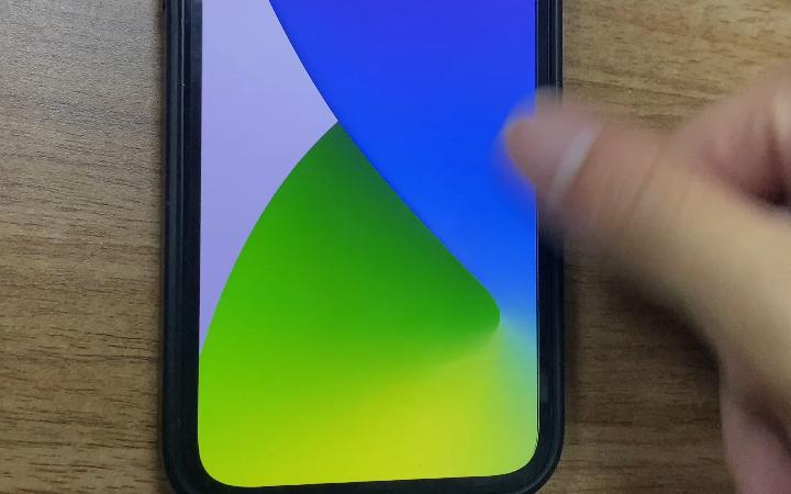 iphone解锁屏幕变暗bug