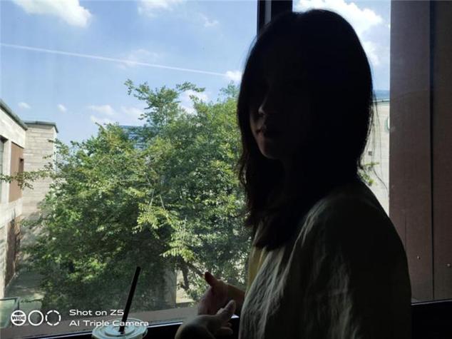 手机逆光拍照人脸黑怎么解决